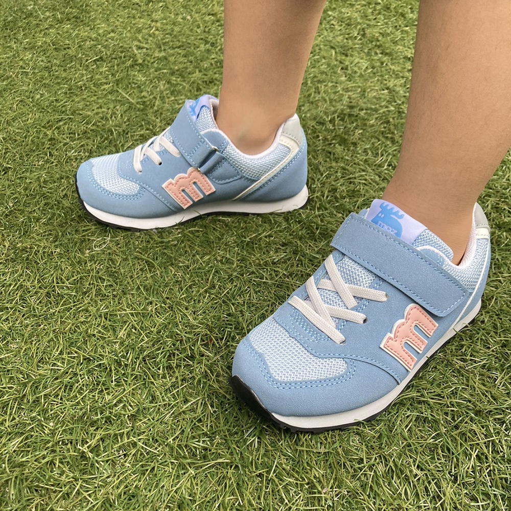 ベルト付きキッズスニーカー
